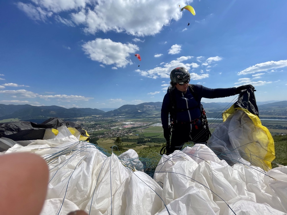 b5b9c6cb-5db8-4e8f-b36a-db453fc02a07