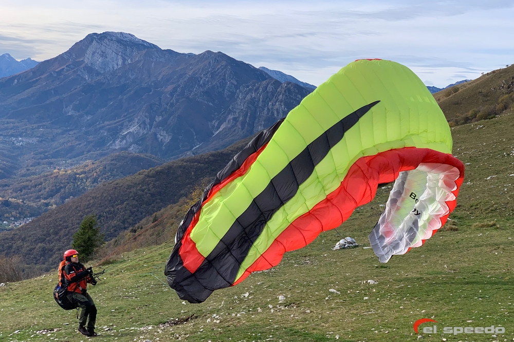 065_20221120_paragliding_meduno_elspeedo